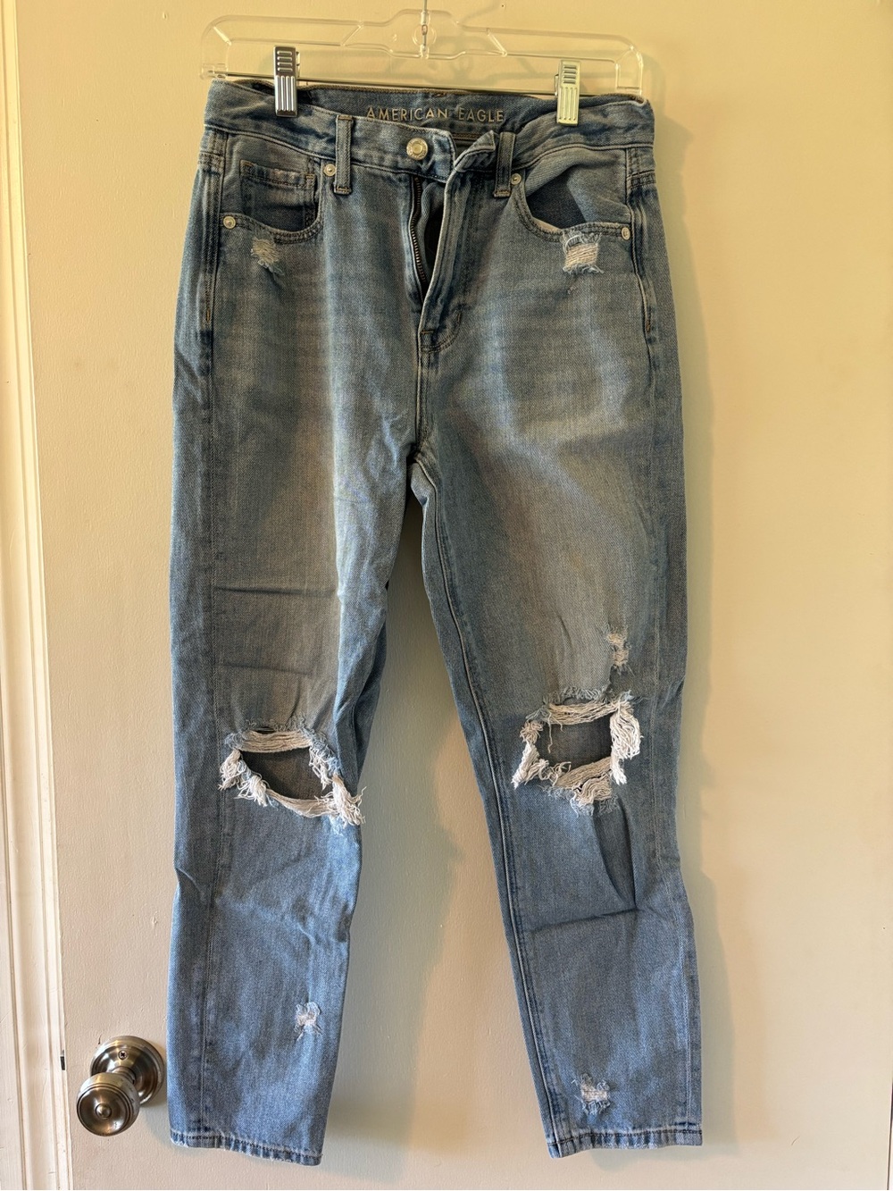 American Eagle Outfitters High-Rise Light Blue Distressed Women's Jeans